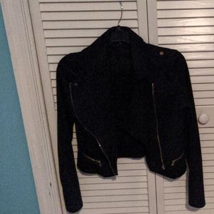 A black coat